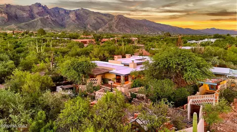 6060 N Mina Vis, Tucson, AZ 85718