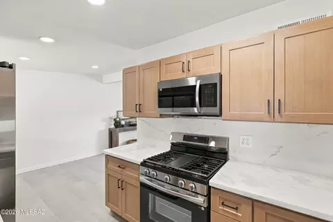 Kitchen - 1126 E Macarthur St, Tucson, AZ 85714 photo 3 of 4