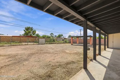 Exterior - 1126 E Macarthur St, Tucson, AZ 85714 photo 5 of 6