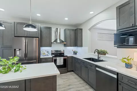 Kitchen - 7403 E Maritime Dr, Tucson, AZ 85756 photo 2 of 4