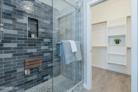 Bath - 7403 E Maritime Dr, Tucson, AZ 85756 photo 2 of 3