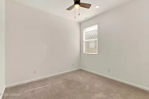 Bedroom - 21978 E Thunderhead Dr, Red Rock, AZ 85145 photo 6 of 8