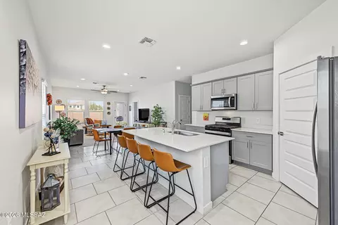 Kitchen - 12863 E Joffroy Dr, Vail, AZ 85641 photo 1 of 4