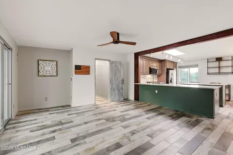 Living - 9400 E Summer Trl, Tucson, AZ 85749 photo 6 of 12