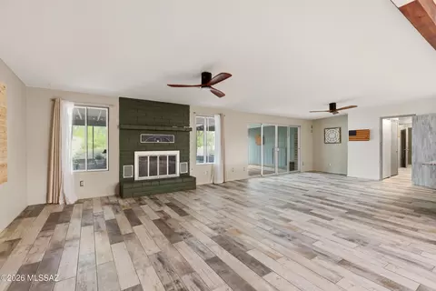 Living - 9400 E Summer Trl, Tucson, AZ 85749 photo 2 of 12