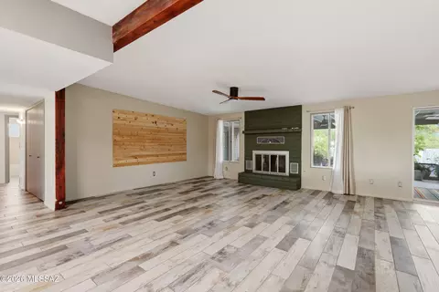Living - 9400 E Summer Trl, Tucson, AZ 85749 photo 4 of 12