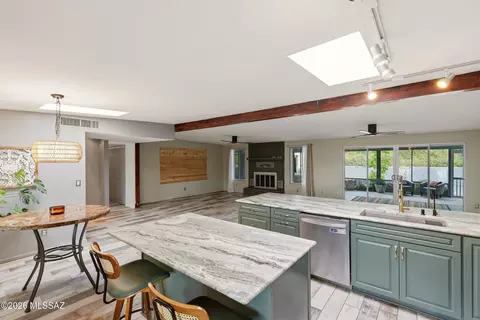 Kitchen - 9400 E Summer Trl, Tucson, AZ 85749 photo 4 of 4