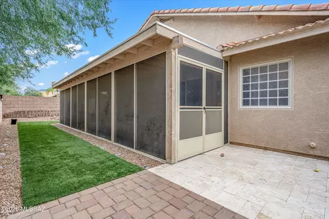 Exterior - 10226 E Buffaloberry Loop, Tucson, AZ 85748 photo 7 of 10