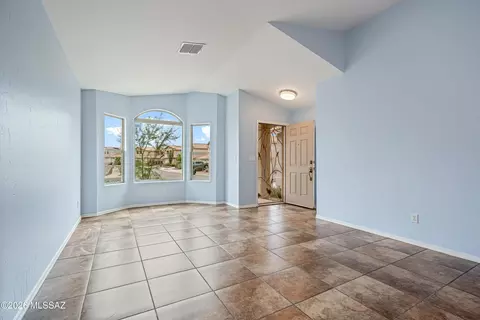 Living - 10226 E Buffaloberry Loop, Tucson, AZ 85748 photo 2 of 6