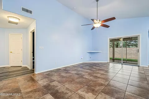 Living - 10226 E Buffaloberry Loop, Tucson, AZ 85748 photo 6 of 6
