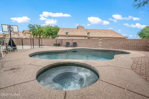 Exterior - 10226 E Buffaloberry Loop, Tucson, AZ 85748 photo 10 of 10