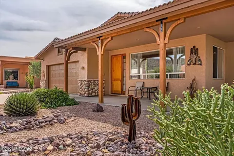 6055 W Ten Star Dr, Tucson, AZ 85713