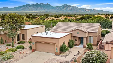 999 W Ashworth Rd, Green Valley, AZ 85614