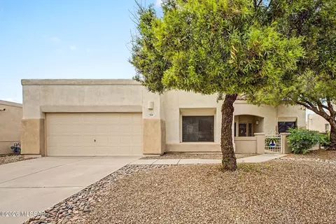 11701 N Pyramid Point Dr, Oro Valley, AZ 85737
