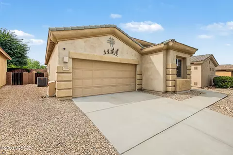 2171 N Avenida Del Polen, Green Valley, AZ 85614