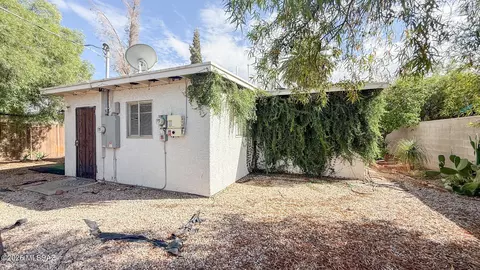 Exterior - 3521 E Sylvane St, Tucson, AZ 85713 photo 7 of 11