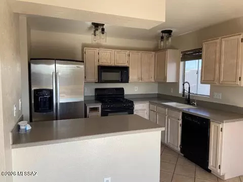Kitchen - 5444 S Wembly Rd, Tucson, AZ 85746 photo 1 of 1