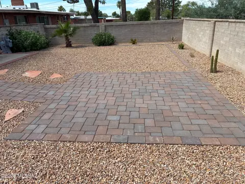 Exterior - 5453 E 4th St, Tucson, AZ 85711 photo 5 of 9