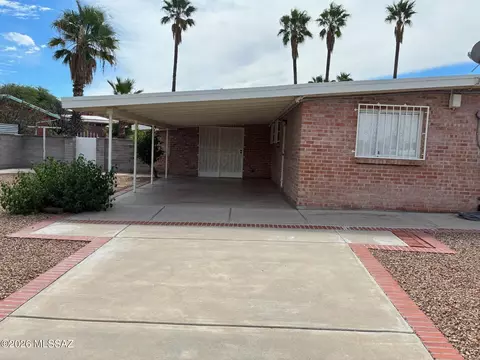 Exterior - 5453 E 4th St, Tucson, AZ 85711 photo 7 of 9