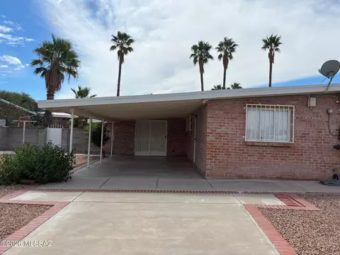 Exterior - 5453 E 4th St, Tucson, AZ 85711 photo 3 of 9