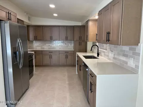 Kitchen - 5453 E 4th St, Tucson, AZ 85711 photo 1 of 3