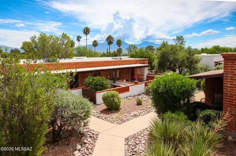 403 S Paseo Tierra #C, Green Valley, AZ 85614