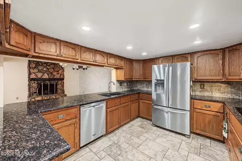 3381 N Camino Los Brazos, Tucson, AZ 85750