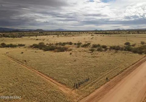 2 S Lots S Desert Rd #9-10, Pearce, AZ 85625