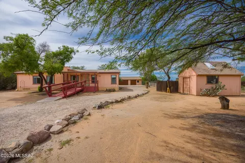6395 N Sanders Rd, Tucson, AZ 85743