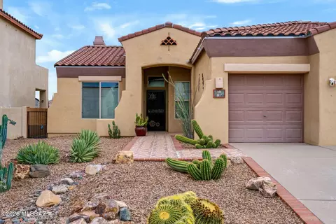 87 E Camino Rancho Felice, Sahuarita, AZ 85629