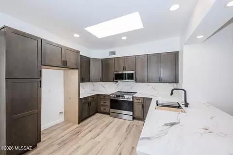 7349 E Placita De La Intriga, Tucson, AZ 85715