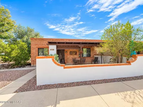 373 S Paseo Pena #A, Green Valley, AZ 85614