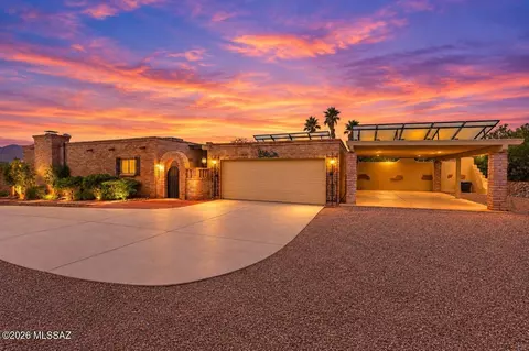 1806 S Calle Montanosa, Green Valley, AZ 85622