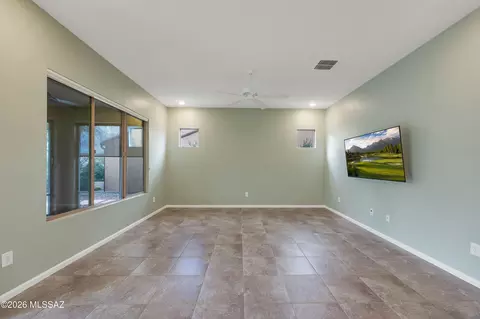 Living - 59855 E Juniper Rd, Oracle, AZ 85623 photo 2 of 3