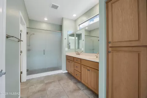 Bath - 59855 E Juniper Rd, Oracle, AZ 85623 photo 1 of 4