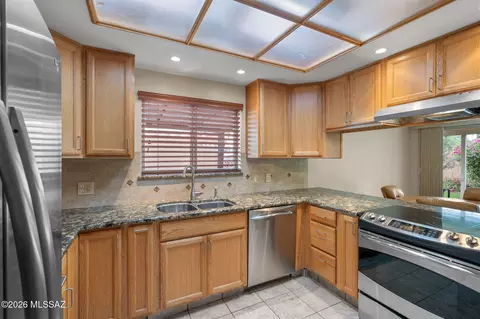 Kitchen - 9209 E 39th St, Tucson, AZ 85730 photo 1 of 5