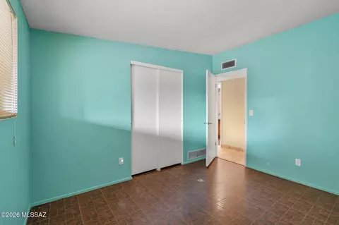 Bedroom - 9209 E 39th St, Tucson, AZ 85730 photo 4 of 5