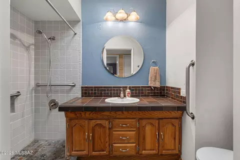 Bath - 9209 E 39th St, Tucson, AZ 85730 photo 3 of 3