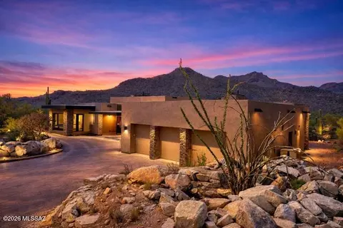 3540 W Adobe Ruins Pl #8, Marana, AZ 85658