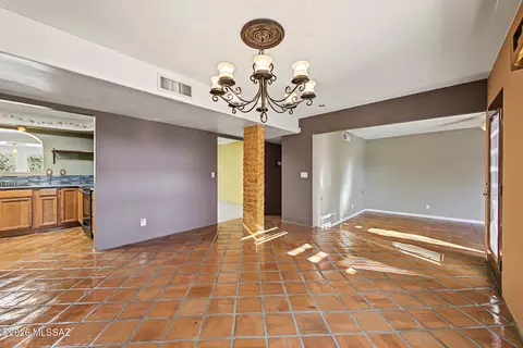 Dining - 9282 E Indio Pl, Tucson, AZ 85749 photo 3 of 5