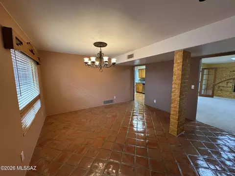 Dining - 9282 E Indio Pl, Tucson, AZ 85749 photo 2 of 2
