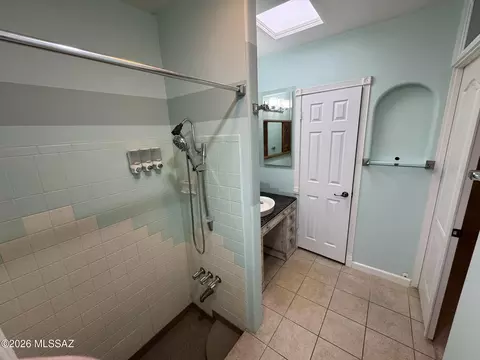 Bath - 9282 E Indio Pl, Tucson, AZ 85749 photo 2 of 4