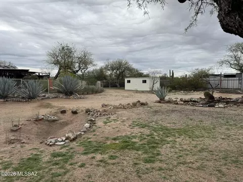 Exterior - 9282 E Indio Pl, Tucson, AZ 85749 photo 11 of 17