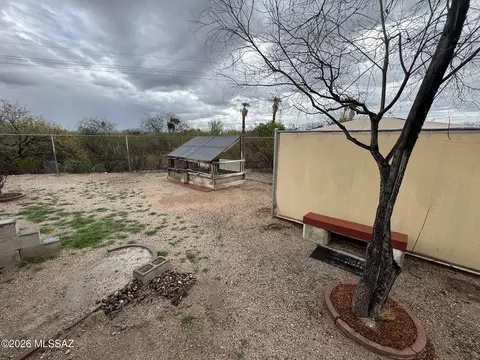 Exterior - 9282 E Indio Pl, Tucson, AZ 85749 photo 15 of 17