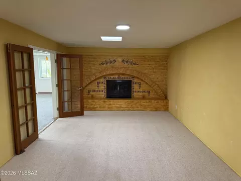 Living - 9282 E Indio Pl, Tucson, AZ 85749 photo 1 of 4