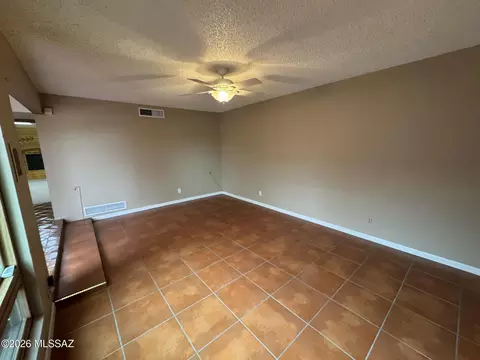 Living - 9282 E Indio Pl, Tucson, AZ 85749 photo 3 of 4