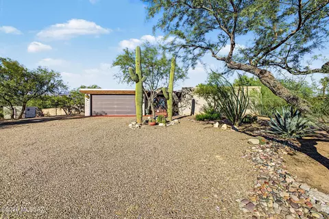 Exterior - 9282 E Indio Pl, Tucson, AZ 85749 photo 2 of 15