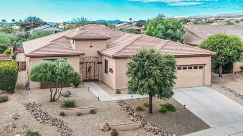823 W Calle Artistica, Green Valley, AZ 85614