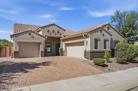 8810 W Irongate Rd, Marana, AZ 85653