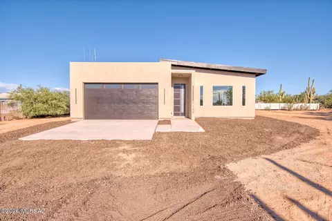 7130 N Featherstone Trl, Tucson, AZ 85743